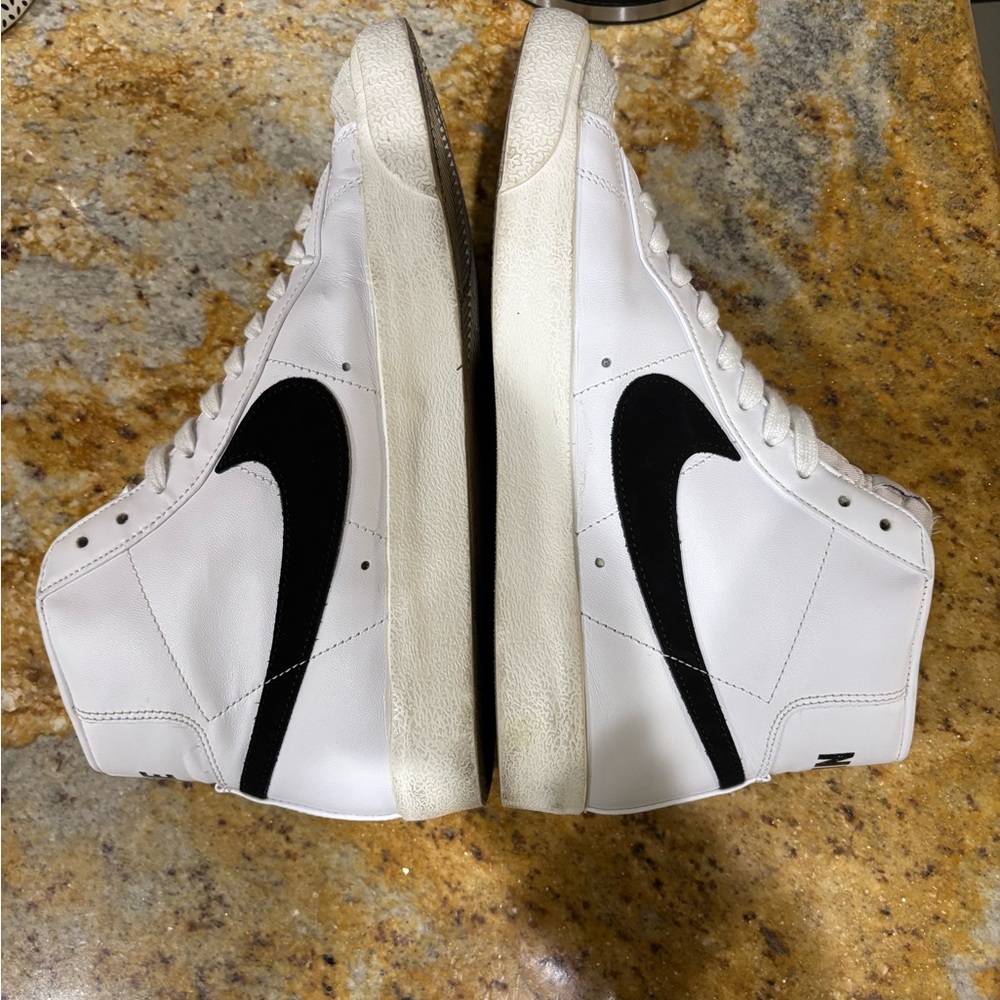 Nike Blazer Mid size 8.5 - Picture 6 of 9